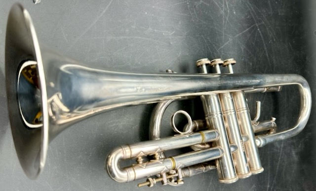 Bach Stradivarius Cornet 180ML 37 S/n 597955 - Image 11