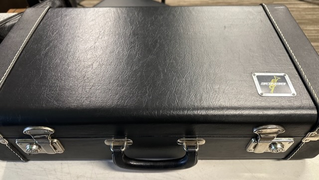 Original BENGE case in very good condition with working latches and springs. - Image 8