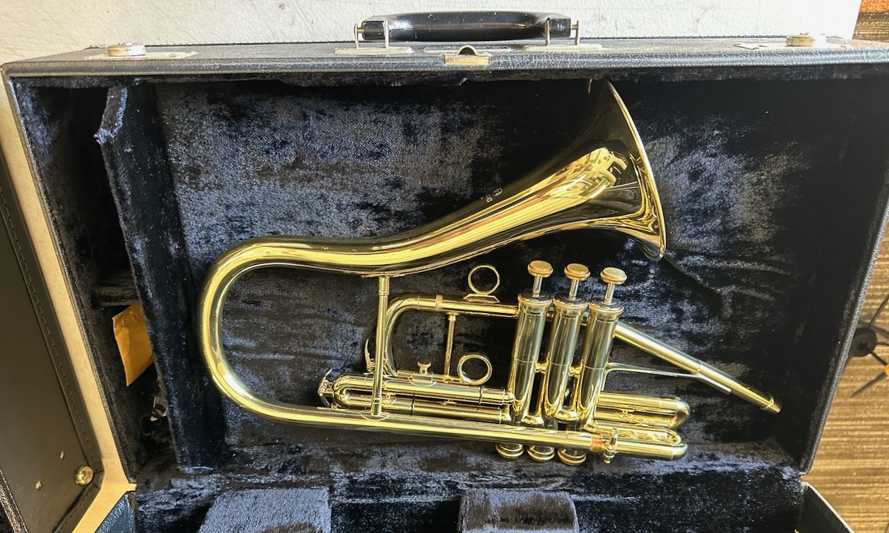 DEG “Classic” Sax-Shaped Trumpet S/n C2712 RARE! - Image 12