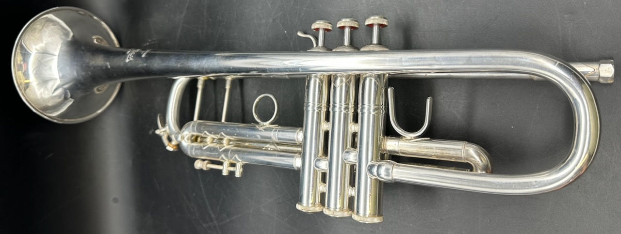 Bach Stradivarius 37 ML • S/N 100352 • Elkhart • Excellent Silver Plate • Original Case & 10½C Mouthpiece - Image 9