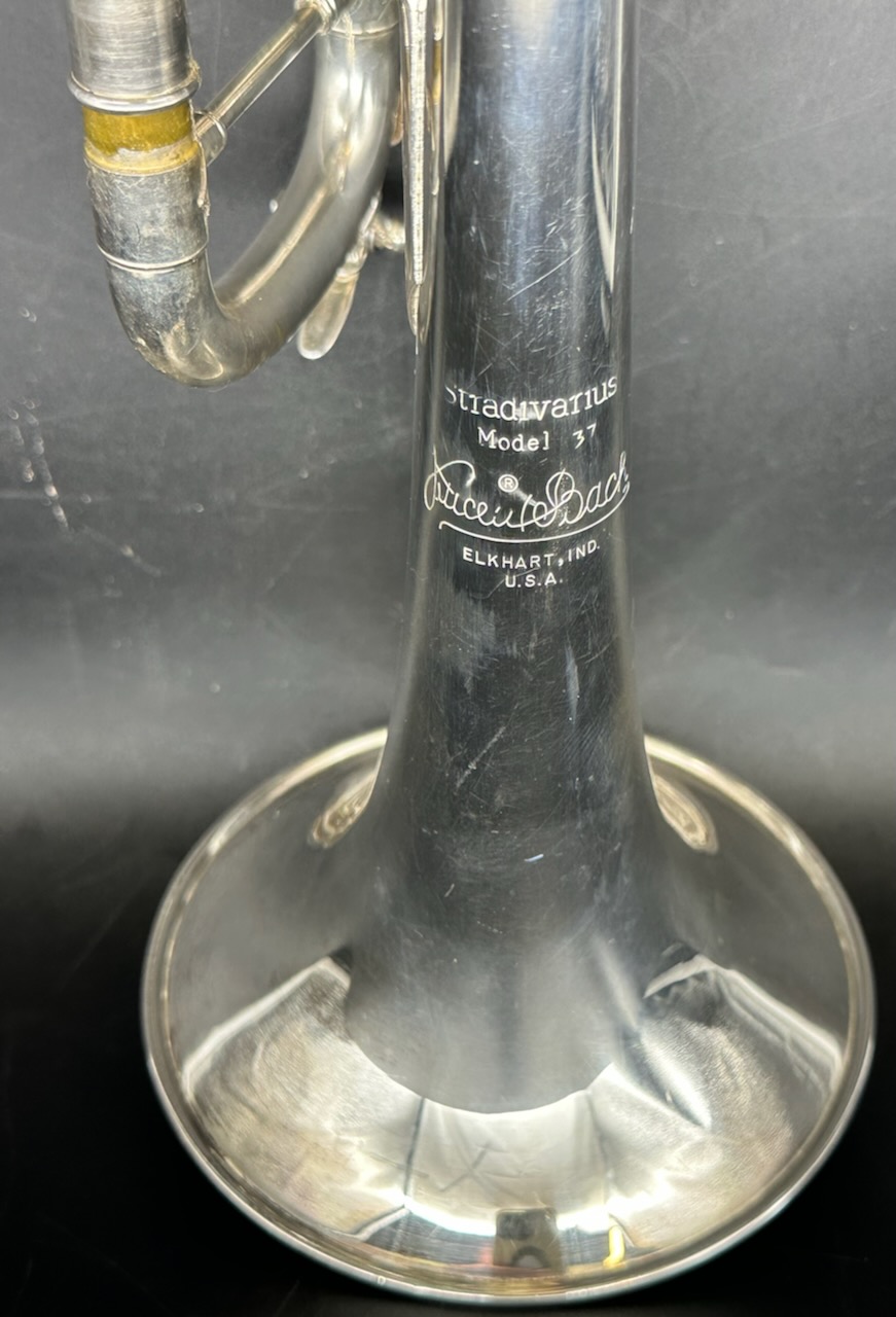 Bach Stradivarius 37 ML • S/N 100352 • Elkhart • Excellent Silver Plate • Original Case & 10½C Mouthpiece - Image 11