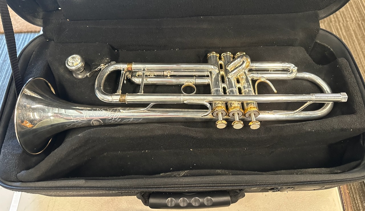 Eastman Mdl ETR 520GS S/n 511288 Silver W/ Gold Trim - Image 16