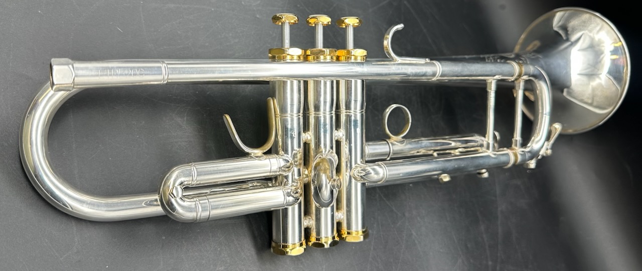 Eastman Mdl ETR 520GS S/n 511288 Silver W/ Gold Trim - Image 9