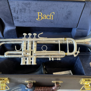 Bach Stradivarius Model 180-37 Bb S/n 732815 (Silver ) Like New!
