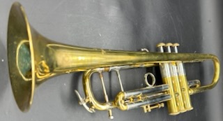 Bach Stradivarius Mdl 37 ML – Mt. Vernon S/N 16198 (Circa 1957) - Image 9