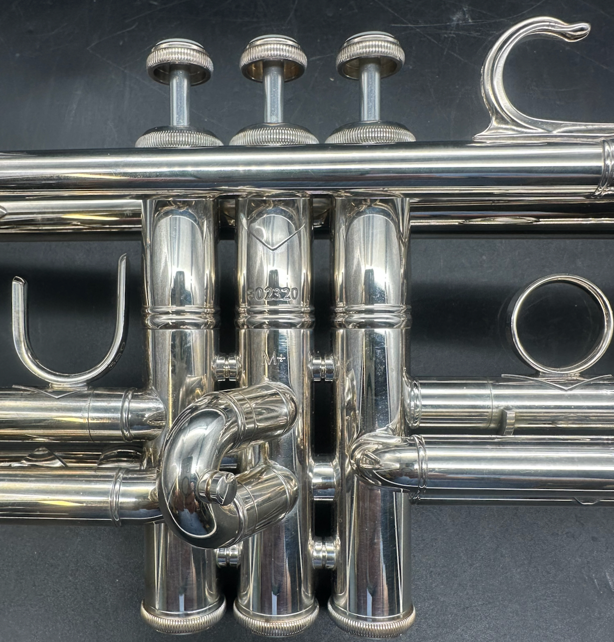 Bach Stradivarius 190M37X M+ S/n 802320 NEW (Silver) - Image 3